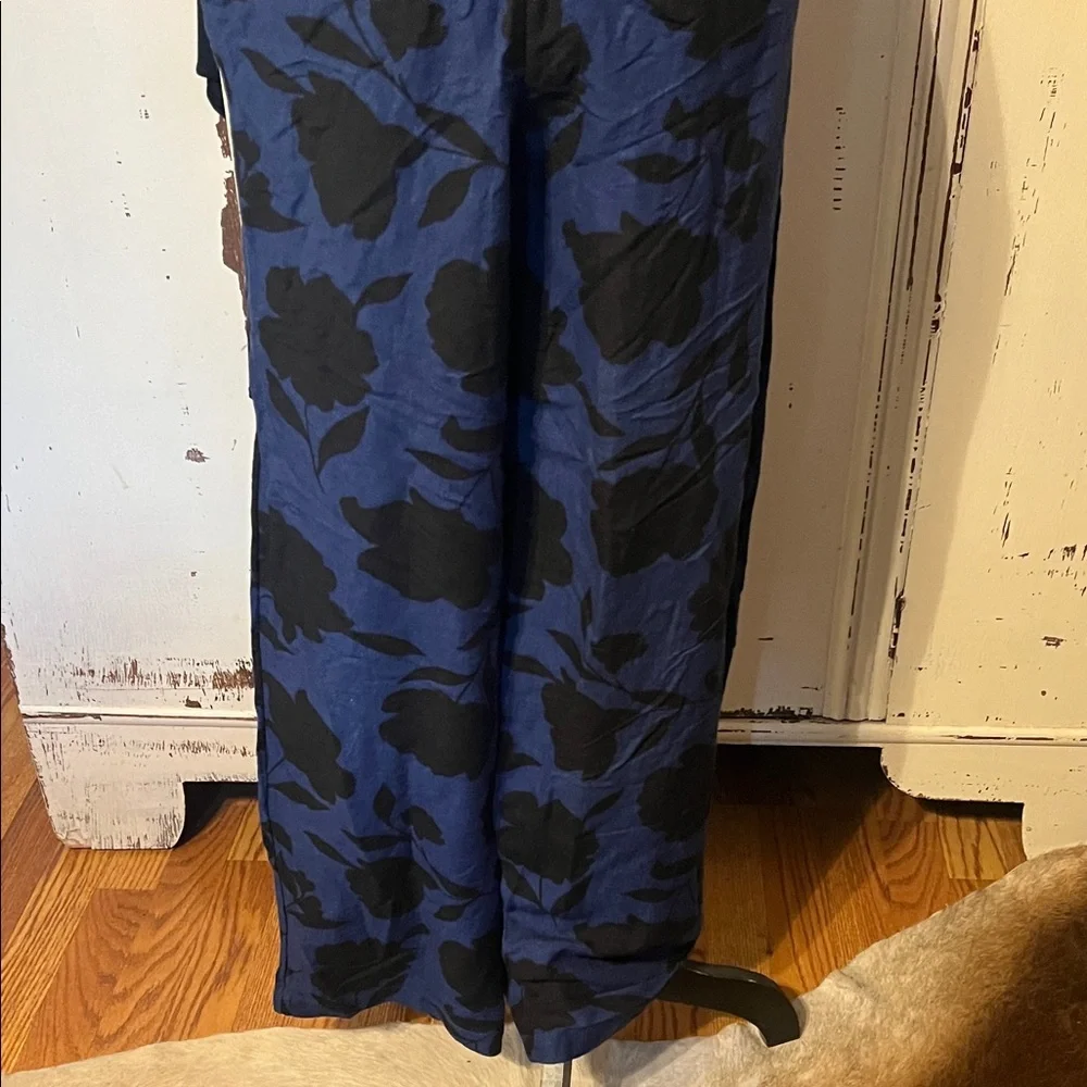Kate Spade One-Shoulder jumpsuit in Navy and Black Floral - Picture 9 of 11